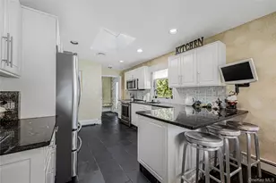 18 Woodland Rd, Roslyn, NY 11576 - Photo 6