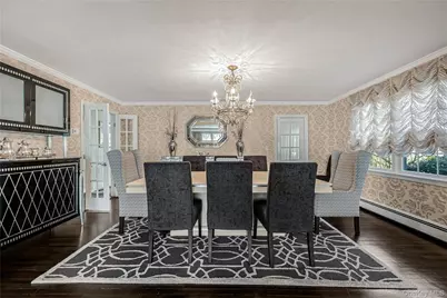 18 Woodland Road, Roslyn, NY 11576 - Photo 4