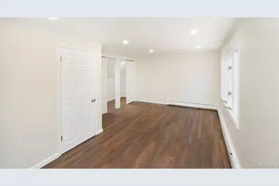 9 Koster Court, Huntington Station, NY 11746 - Photo 14