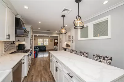 2296 Willow Street, Wantagh, NY 11793 - Photo 16
