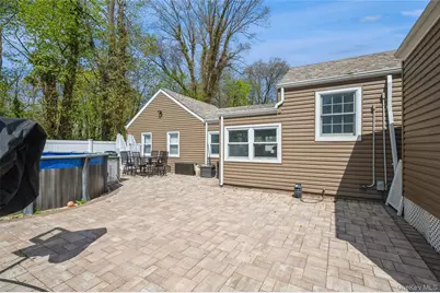 2296 Willow Street, Wantagh, NY 11793 - Photo 36