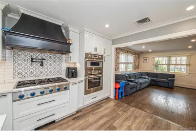 2296 Willow Street, Wantagh, NY 11793 - Photo 10