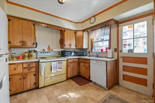 12 Maple Ave, Bethpage, NY 11714 - Photo 10