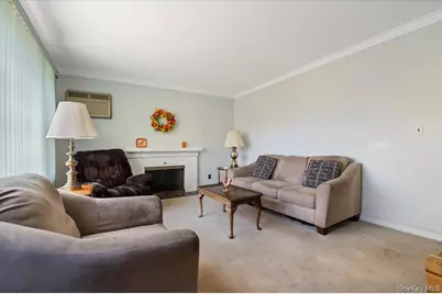 12 Maple Avenue, Bethpage, NY 11714 - Photo 4