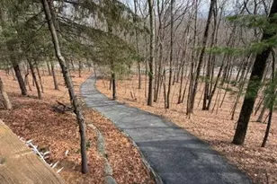 120 Swallow Ct, Bushkill, PA 18324 - Photo 12