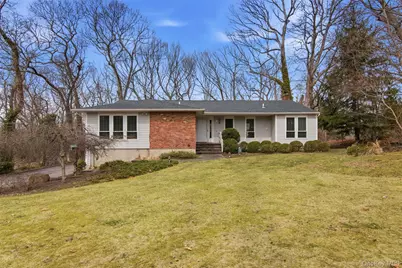 39 Lotowana Lane, Stony Brook, NY 11790 - Photo 2