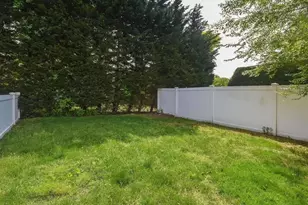 28 Dunes Ln, Port Washington, NY 11050 - Photo 26