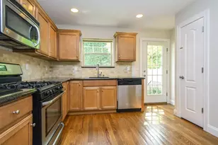 28 Dunes Ln, Port Washington, NY 11050 - Photo 12