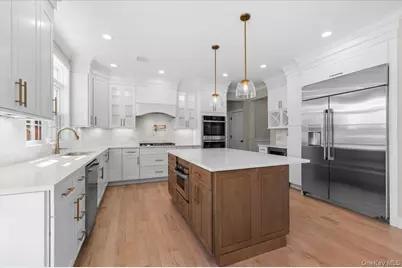 32 Sherman Road, Old Bethpage, NY 11804 - Photo 16