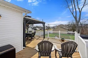 64 Marquette Dr, Smithtown, NY 11787 - Photo 46