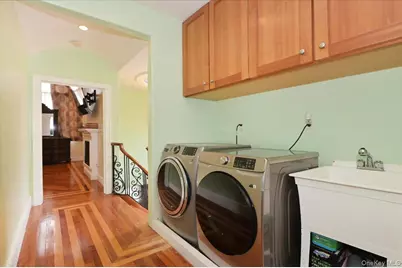 10-11 Bay 24th Street, Far Rockaway, NY 11691 - Photo 26