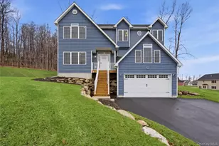 16 McDonald Ct, Cornwall, NY 12553 - Photo 2