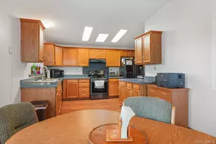 103 Vero Dr, Poughkeepsie, NY 12603 - Photo 8