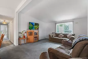 103 Vero Dr, Poughkeepsie, NY 12603 - Photo 12