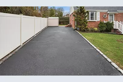 358 Kensington Road S, Garden City South, NY 11530 - Photo 6