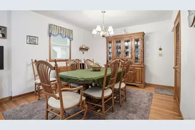 358 Kensington Road S, Garden City South, NY 11530 - Photo 18