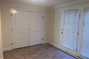 384 W Montauk Hwy, Lindenhurst, NY 11757 - Photo 4