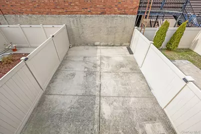 69-05 61st Road, Middle Village, NY 11379 - Photo 18