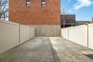 69-05 61st Rd, Middle Village, NY 11379 - Photo 30