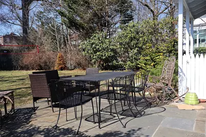 14 Bonnett Avenue, Larchmont, NY 10538 - Photo 12