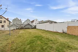 90-48 204th St, Hollis, NY 11423 - Photo 24