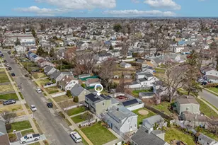 1423 Harding St, North Bellmore, NY 11710 - Photo 38