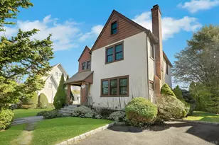 156 Park Dr, Eastchester, NY 10709 - Photo 2