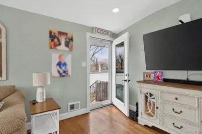 8 Duane Drive, Ronkonkoma, NY 11779 - Photo 12