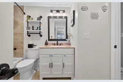 8 Duane Drive, Ronkonkoma, NY 11779 - Photo 18