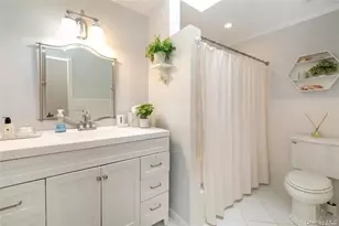 1 Motts Ln, Glenwood Landing, NY 11547 - Photo 4