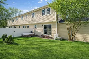 8 Huntington Commons, Yaphank, NY 11980 - Photo 30