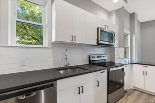 47 Beekman Ave, Sleepy Hollow, NY 10591 - Photo 2