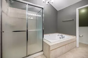 811 Huntington Dr, Fishkill, NY 12524 - Photo 28