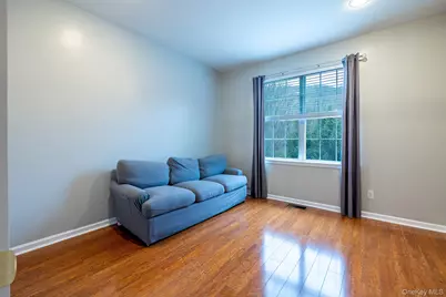 811 Huntington Drive, Fishkill, NY 12524 - Photo 6