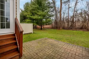 811 Huntington Dr, Fishkill, NY 12524 - Photo 38