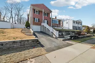 39 Cherry St, Selden, NY 11784 - Photo 2