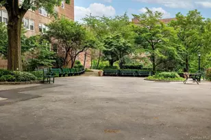 80 Knolls Crescent, Bronx, NY 10463 - Photo 22