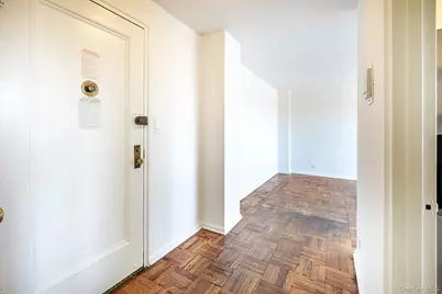 80 Knolls Crescent #6M, Bronx, NY 10463 - Photo 2