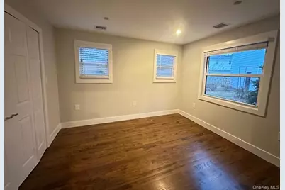 23 West Drive, Port Washington, NY 11050 - Photo 10