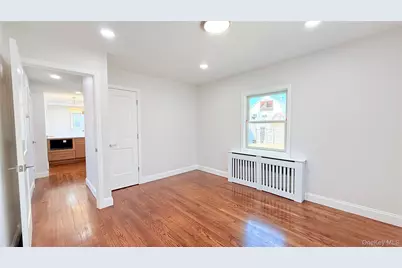 122 6th Street, Hicksville, NY 11801 - Photo 18