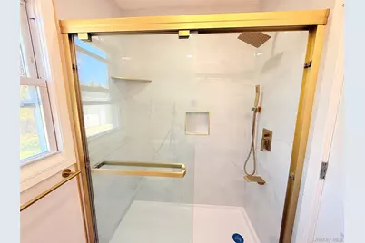 122 6th Street, Hicksville, NY 11801 - Photo 12