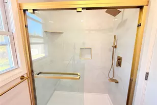 122 6th St, Hicksville, NY 11801 - Photo 12