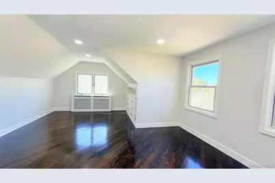 122 6th Street, Hicksville, NY 11801 - Photo 20