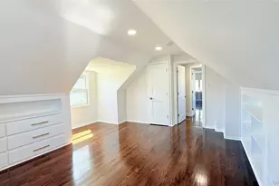 122 6th St, Hicksville, NY 11801 - Photo 22