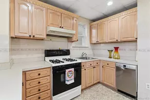 139-18 86th Ave, Briarwood, NY 11435 - Photo 16