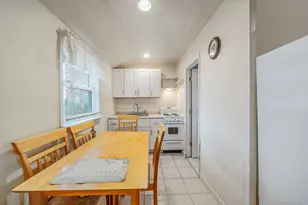 16 Rexmere Ave, Farmingville, NY 11738 - Photo 4