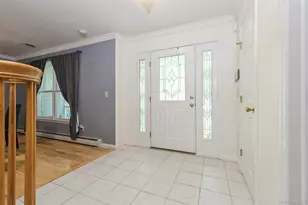 212 Fairway Dr, Wading River, NY 11792 - Photo 4