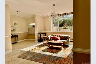 100 Lincoln Avenue #7B, Mineola, NY 11501 - Photo 4