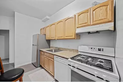 94 Elliott Avenue, Yonkers, NY 10705 - Photo 20