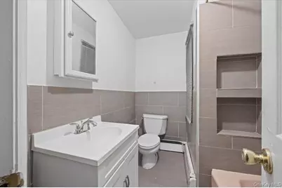 94 Elliott Avenue, Yonkers, NY 10705 - Photo 30